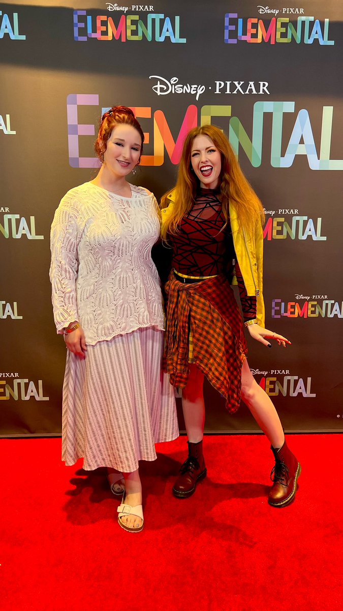 It explores all of the expectations that come with living up to your parents’ hopes and dreams. They balanced both tones REALLY well. It was also beautifully animated. I will absolutely be seeing it again!! Big thanks to <a href="/Maid_of_might/">Jessica Chancellor💜DAPHNE 💜</a> for inviting me! 
2/2