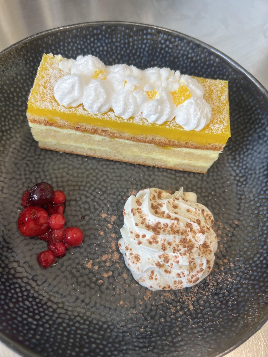 🍰 Town Hall Café Deal 🍰
starting from Monday 12th June
Our delicious Cake of the day with a Tea or Coffee for just £5

#cakeoftheday #cynonvalley #rct #townhallcafe2022 #mountainashtownhall #mountainash #yummy #lunch #tealover #teaandbooks #foodporn #smallbusiness #cakelover