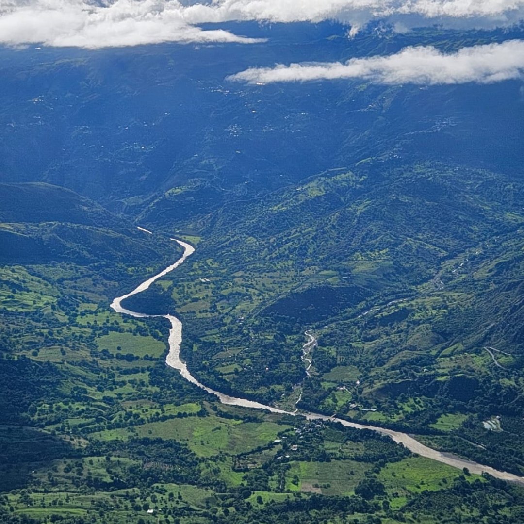 CondesaCoLab's tweet photo. Just landed in Colombia, exploring the charming world of coffee production with Luke Terrey and Emilio Estevez. Enjoying immersion in updates from the grounds up. #CondesaCoLab https://t.co/swX5uAlA1z