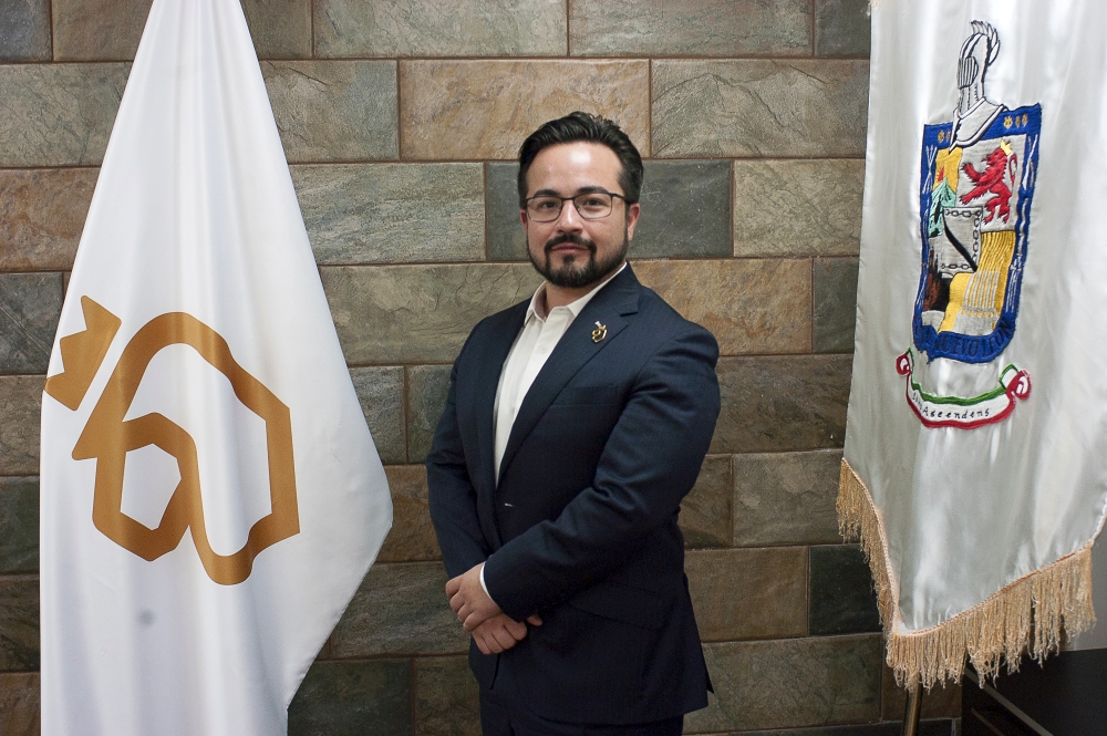 #ENTREVISTA | Busca <a href="/nuevoleon/">El Gobierno de Nuevo León</a> posicionarse como el primer estado en capacidad instalada en #GeneraciónDistribuida. <a href="/LaloSnz/">Lalo Sánchez</a>, director de la Agencia de Energía Renovable de Nuevo León, platicó con <a href="/Abril_More/">Abril</a> sobre esto y sobre #HidrógenoVerde 📗🖊️📸
energiaadebate.com/quiere-nuevo-l…