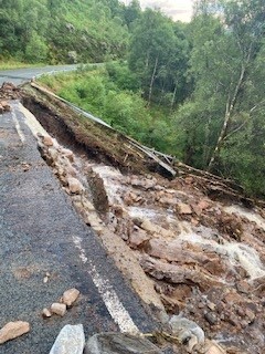 HighlandCouncil's tweet photo. The #B863 loop road remains closed. The low road is open. #Kinlochleven #Lochaber https://t.co/8DxugVuOxV