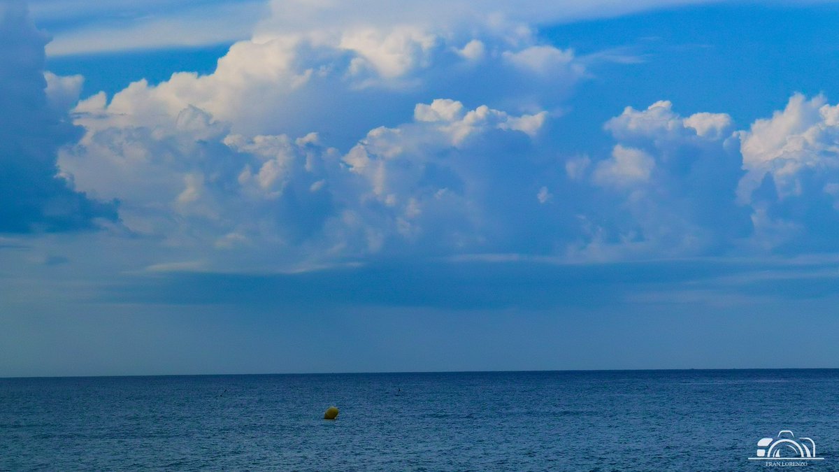 ✏️ Creixement de nuvolades davant de les costes del Garraf mar endins.
📌 Cubelles
📆 13-06-2023
@CabreraDeMar @AsEcometta @rosa_tanti @RAM_meteo @heidisocias @joelduraports @MeteoBarrufet @Oriol_RB @jordicampos @MeteoSantFost @Meteo_Roses @ANTICICLO @aria_meteo