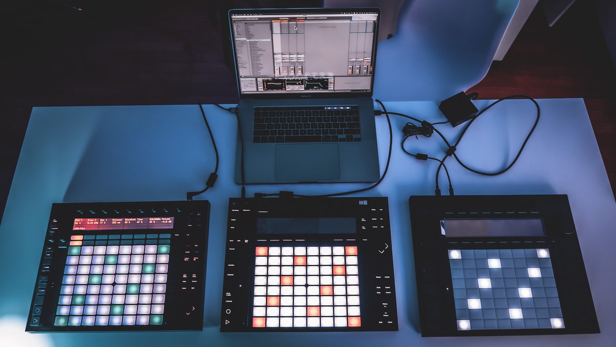 junichioguro's tweet photo. Push123!!!  #abletonpush1 #abletonpush2 #abletonpush3 @AbletonJP https://t.co/nXm6wfg2TA