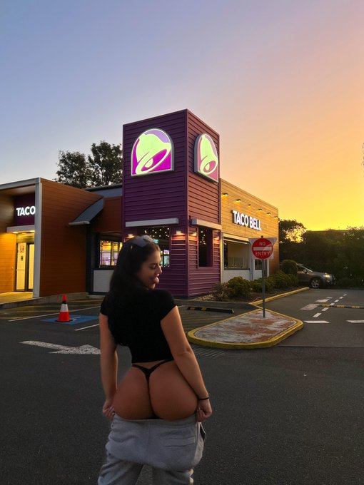 You smashing me or the tacobell first? https://t.co/HP98M3LiPT