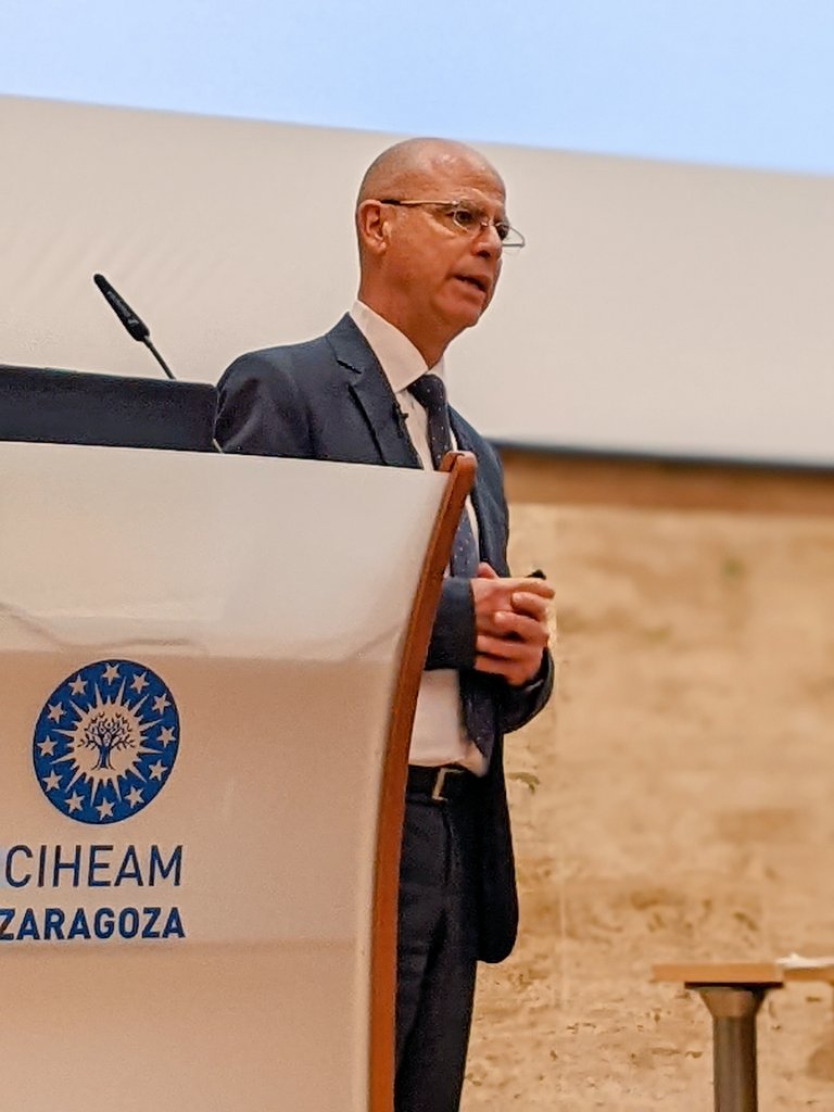 AIDA_ITEA's tweet photo. #JornadasAIDA23 Conferencia Inaugural a cargo de @BadiBesbes Jefe de Producción Animal y Genética, @FAO. "The role of livestock sector and animal science in achieving the sustainable development goals" https://t.co/XZHWuNTcqp