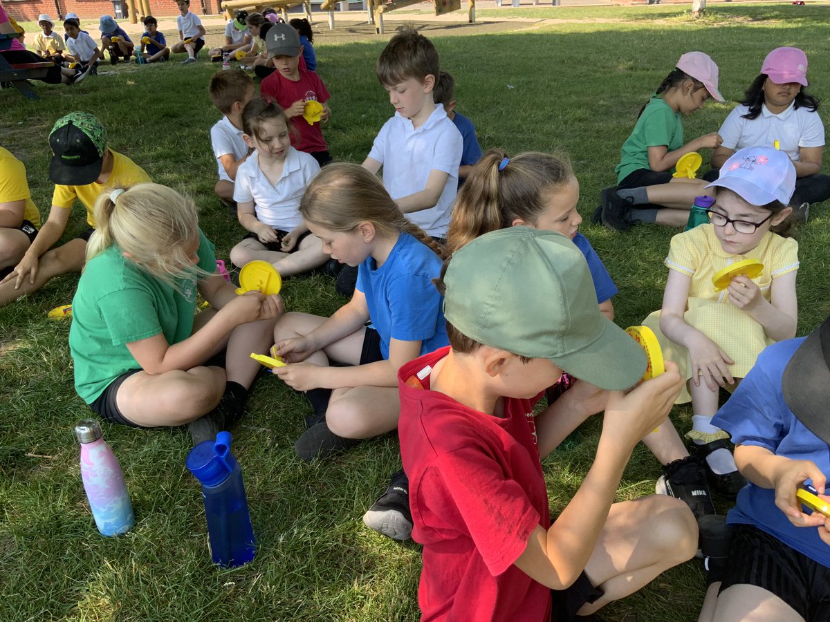 Holmes class have had a lovely morning outside learning about Shadows and now doing some maths learning using clocks in the shade :) #welovesouthcamberley