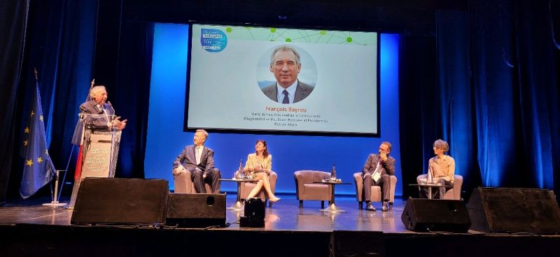 Ouverture des Journées Hydrogène dans les territoires, organisées par <a href="/FranceHydrogene/">France Hydrogène</a> et le Territoire d'industrie Lacq-Pau-Tarbes au Palais Beaumont à Pau.

 #hydrogene #lacq #pau #tarbes #NouvelleAquitaine
<a href="/PalaisBeaumont/">Palais Beaumont</a> <a href="/lesJH2T/">Journées Hydrogène dans les territoires</a> #JH2T