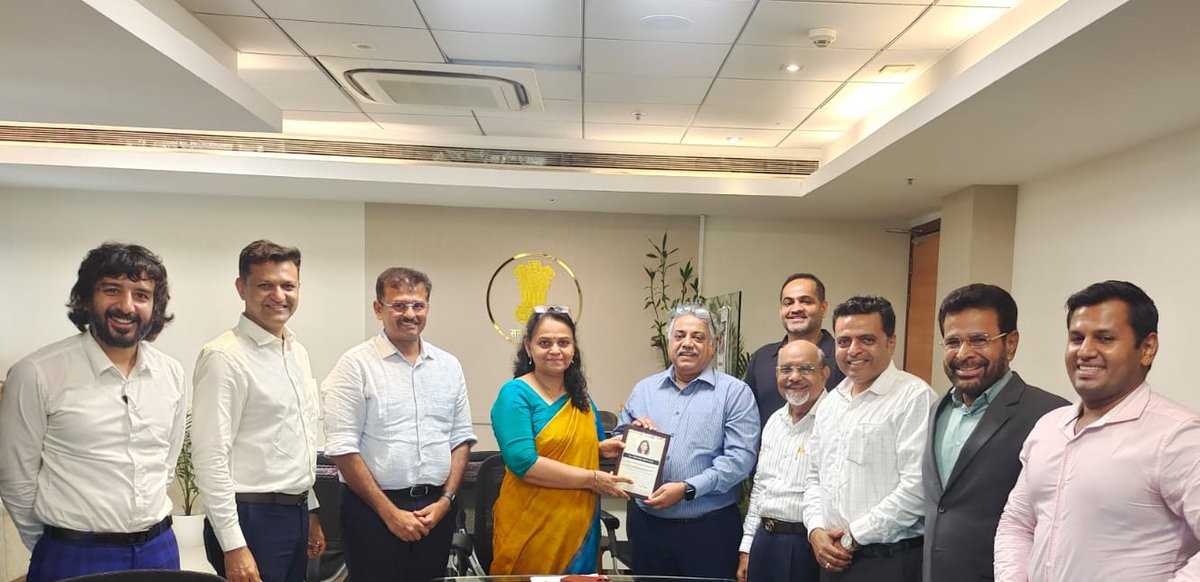 Had an incredible meeting with Housing ACS @valsanair Honored to be invited with the delegation of CREDAI-MCHI. Exciting times are ahead as @MCHI_President set to join hands with the Maharashtra Govt to draft a new housing policy for the progressive state of Maharashtra.