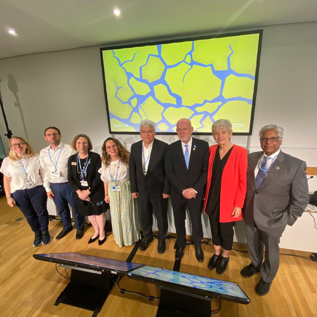 Our Professor Tom Bell (<a href="/DrTGBell/">Tom Bell</a>) spoke yesterday at the <a href="/UN/">United Nations</a> #BonnClimateChangeConference #S858 side event: “The #GlobalStocktake &amp; Ocean-based #CarbonDioxideRemoval: opportunities, uncertainties, risks &amp; future needs”: pml.ac.uk/News/Why-we-ne… 

#BonnClimateConference #CDR #OCDR
