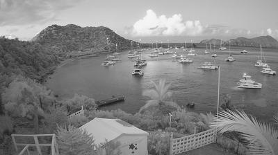 _weather_bot_'s tweet photo. Little Mountain, British Virgin Islands, 5:33AM: Clear Sky, Temp 82°F/28°C, Humidity 76%, Wind 23mph/37kmh E, Cloud Cover 5% https://t.co/YPKFcpYmid https://t.co/fr7uDUmxHO