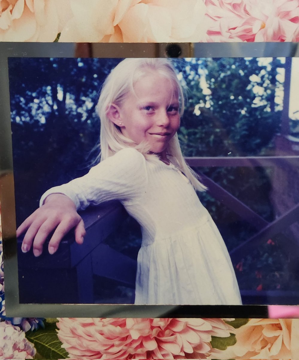 hana_rosay's tweet image. Doing everything I can to look after lil me and try to make her proud #InnerChildWork