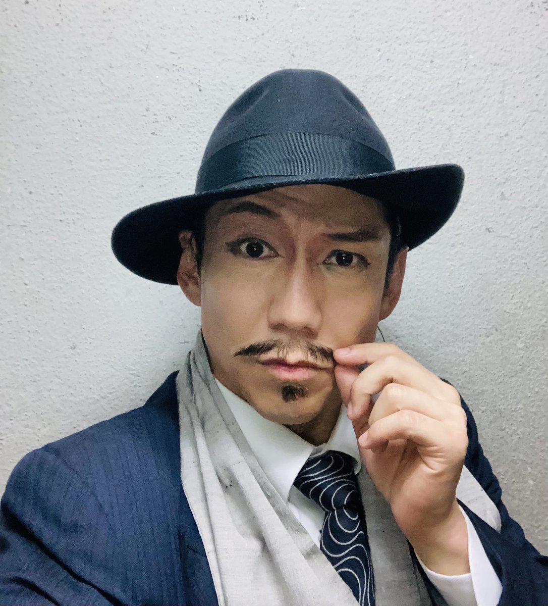 gotokunihiko's tweet photo. #エリヘレ
京都劇場にて大千穐楽を迎えることができました！
ありがとうございます♪

コロナ前のあの熱気をちょっと思い出させてもらえました！
この作品にそして皆さんに感謝です！

Fire&amp;Iceキャンペーンも大盛況のうちに終了です
ありがとうございました！

#チャールズ・レブソン
#ドリアン・リー https://t.co/Dx0OAJf2zR