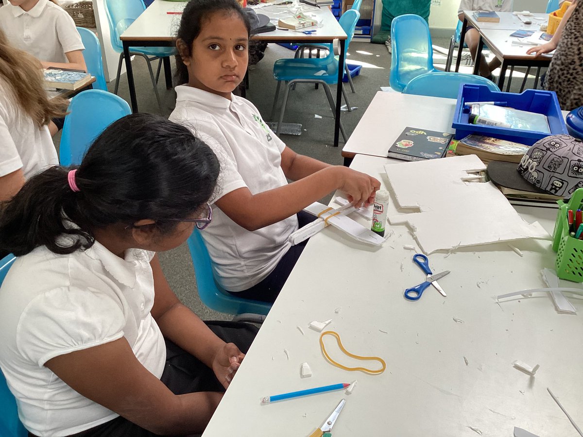 Enjoying making our gliders this morning! #ltpascience #GSSfS2023 <a href="/GreatSciShare/">Great Science Share for Schools</a>