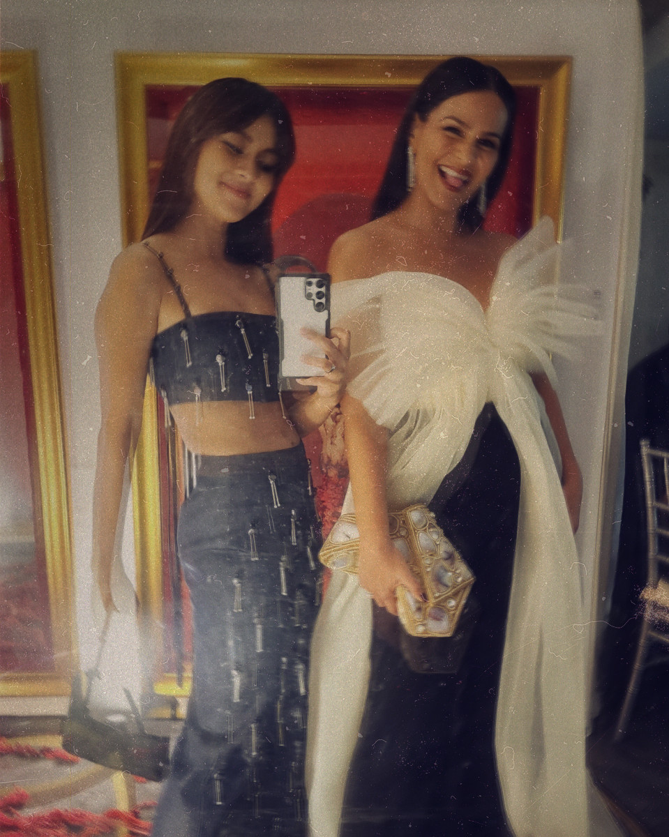 iamsuperbianca's tweet photo. With my gorgeous date for the #MegaBall2023 ๐ซฐ๐ฝ @MissIzaCalzado #mamasnightout #MegaBallArtAndFashion https://t.co/MOznPs1p2Q