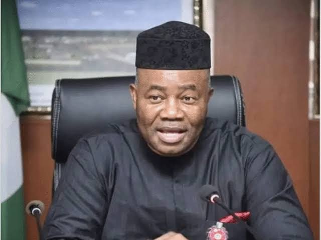 realFFK's tweet photo. Congratulations to our new Senate President, Senator Godswill Akpabio and our new Deputy Senate President, Senator Barau Jibrin. This is yet another great victory for our leader, President Bola Ahmed Tinubu and for our great party the APC. Glory be to God! 🙏🇳🇬👌👍💪 https://t.co/Y0MgvYjVNe