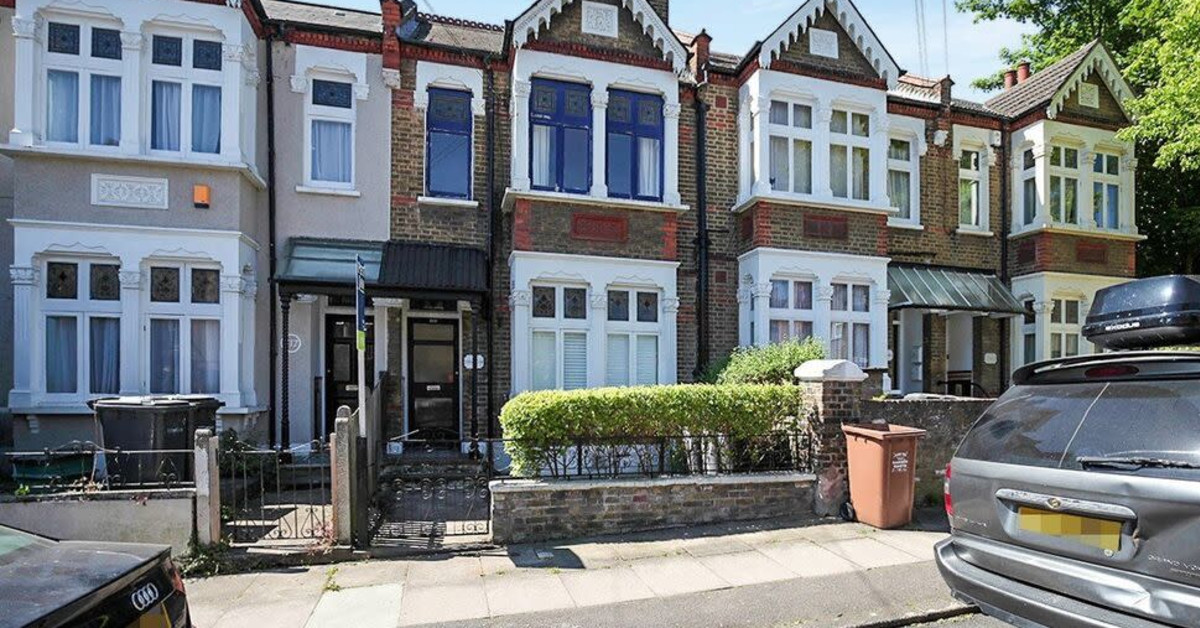 Chudleigh Road, London, Se4 | A lovely two bedroom first floor Victorian conversion flat is offered to the ... reedsrains.co.uk/property/flat-…