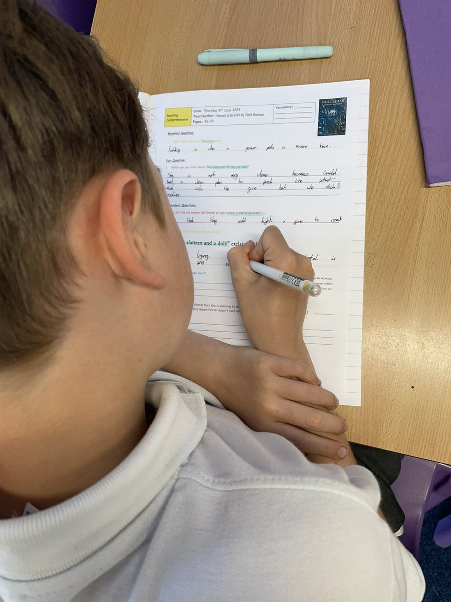 BlackoPrimary's tweet photo. A busy and productive morning in Class 4! In Reading, we have been using our reading skills to infer information from Hansel & Gretel. In Writing, we have been debating whether Gorillaβs should be kept in captivity or left to live in the wild! #balancedargument @ThePennineTrust https://t.co/Y4V7d92I1C
