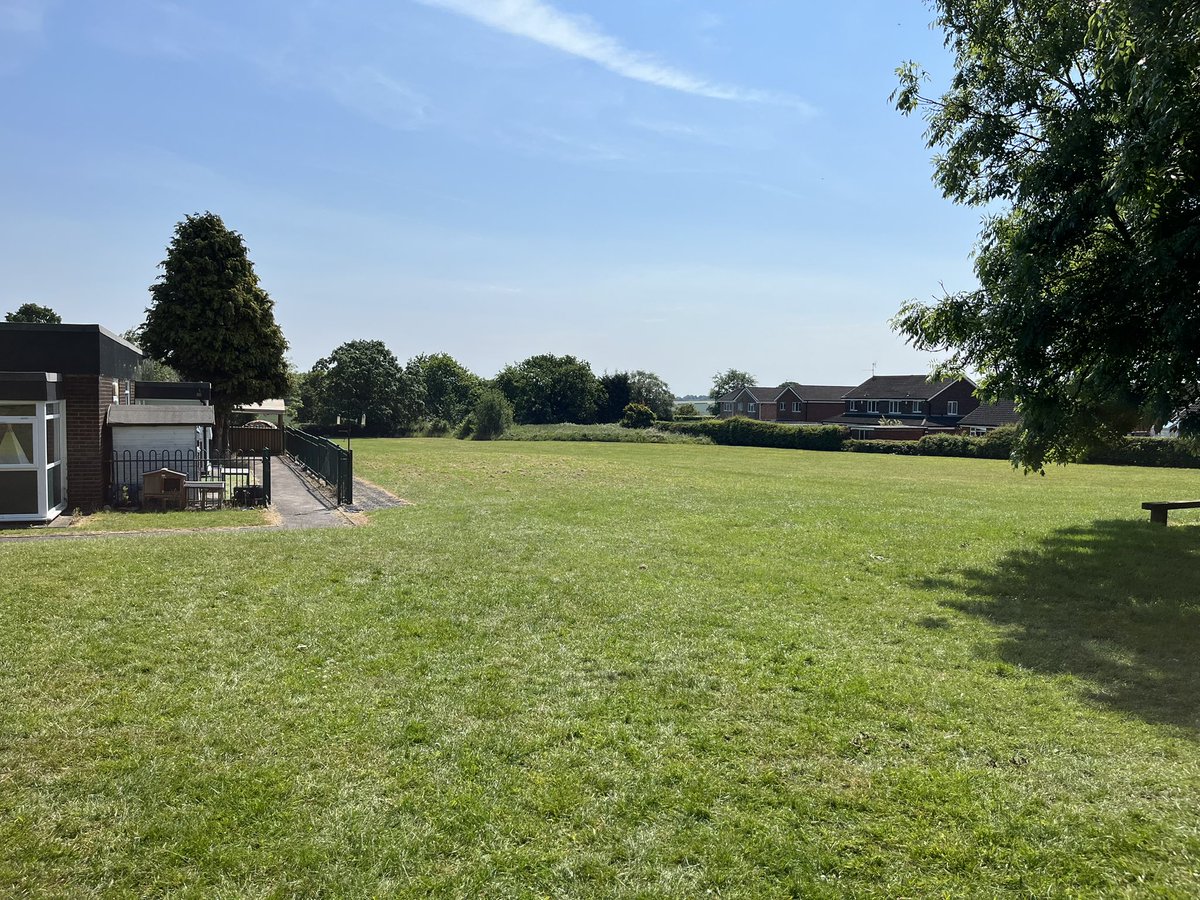 Amazing ☀️ morning of orienteering at <a href="/HookstoneChase/">Hookstone Chase Primary School</a> this morning. Brilliant team work and map reading skills from the whole of year 5 &amp; 6. <a href="/BritishOriente1/">British Orienteering</a> #lovemyjob #primaryPE