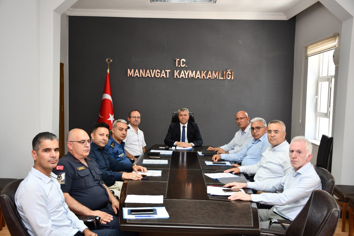 TC_Manavgat's tweet photo. Kaymakamımız Abdulkadir DEMİR'in başkanlığında, kurul üyelerinin katılımıyla “17-18 Haziran 2023 tarihlerinde yapılacak olan Yükseköğretim Kurumları Sınavı'nda (YKS) Alınacak Güvenlik ve Sağlık Tedbirleri Toplantısı” yapıldı. https://t.co/tPyAlGYpvF