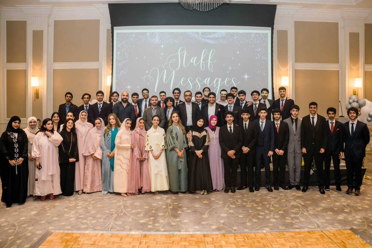 AIS_SrSecondary's tweet image. Last week's Valedictory Dinner was a night to remember! From the heartfelt speeches to the delicious cuisines, it was a celebration of the amazing achievements of our Class of 2023!🎓

#AISGraduation2023 #AISEvents