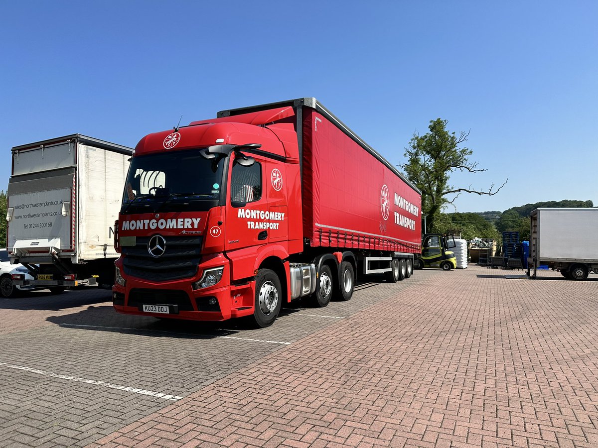 Nice little garden centre tip and reload round corner 💪💪👌