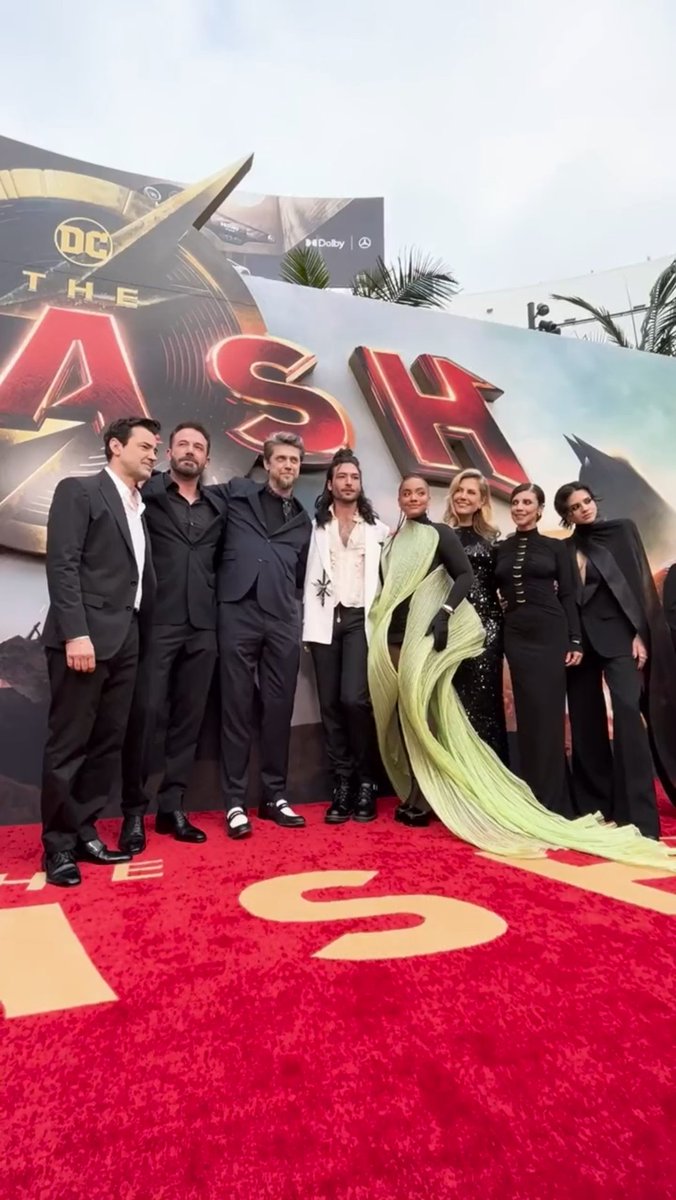 flashct9902's tweet image. Henry Allen, Bruce Wayne, Director, Barry Allen, Iris West, Producer, Nora Allen &amp;amp; Kara Zor-El #TheFlash #TheFlashMovie #FlashPack #TheFlashFilm #Flash