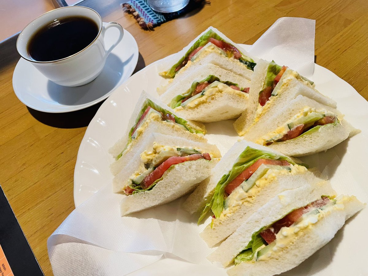 ericmasaki's tweet photo. ランチ&amp;リモートワーク。
Work from JAZZ KISSA Day. 
#SamMost #命日
#ジニアス
#ジャズ喫茶 #JazzKissa https://t.co/ZqWFTcgEVv