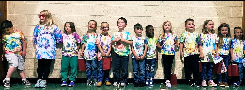 CheriZweng's tweet image. The DK had an EOY Celebration! Thank you to Mrs. Karla Toma for all of her music knowledge and Mrs. Johnson for designing our homemade shirts - with our 2023 LSPS/DK logo! Happy Summer DK! Enjoy KDG in the fall! #mylsps #kdgready #summer #twolittlewords