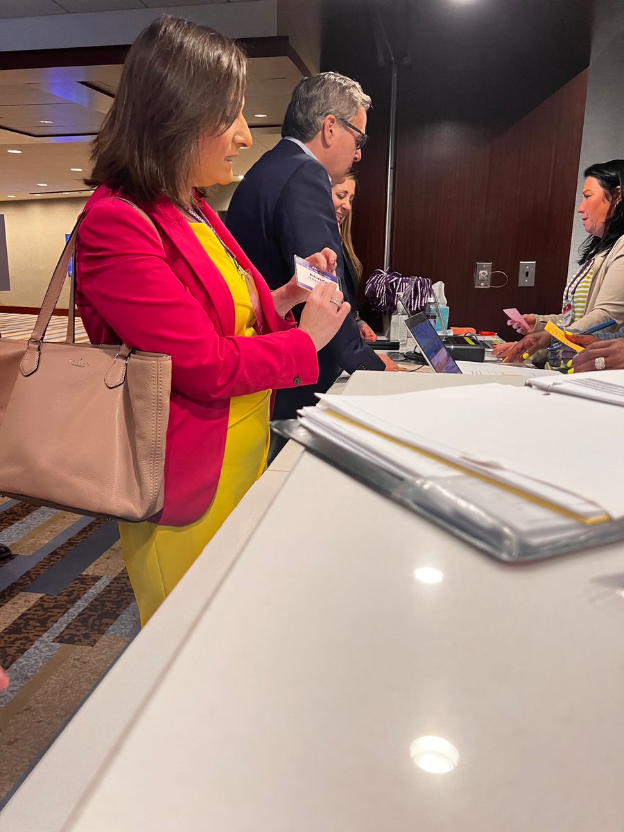 DrPsychMD's tweet photo. It’s official!! 🤩🩺🥼🌟

@AAAP1985 has entered the House of #Medicine at the @AmerMedicalAssn to advocate for patients w/ #SUD &amp; other co-occurring #psychiatric disorders.

#StrongerTogether 
Let’s #EndTheStigma &amp; #EndTheEpidemic  
#MembersMoveMedicine #RecoveryPlan https://t.co/L7qMADGVLi