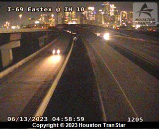 HoustonsWeather's tweet photo. It's 77F in #Houston w broken clouds &amp; 6.91mph winds, 86% humidity #htx https://t.co/niwWpuenSr https://t.co/DLfSRYFXXn