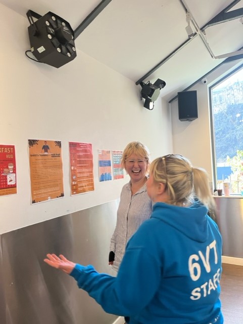 RockTrust_tweet's tweet photo. As part of our #HubOnTour, we've visited @6VTYouthCafe and @AUGBEdinburgh

We offered information on our rent deposit fund, well-being programme, and housing and employment advice.

If your organisation is interested in having us, please get in touch 👉 hub@rocktrust.org https://t.co/dkHccTp5UR