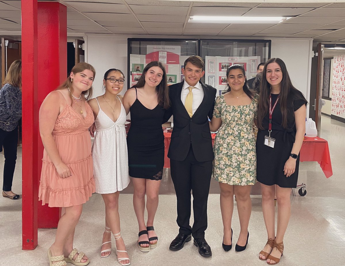 Mrs. Stavrou (Kostopoulos) tweet media