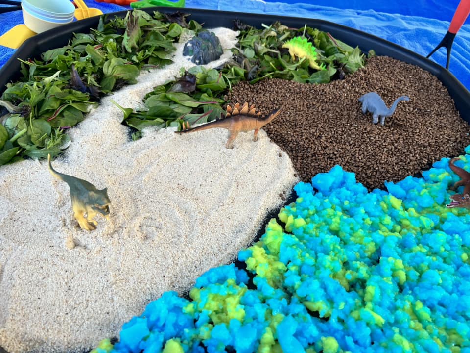 Little Learners | Messy Play tweet media