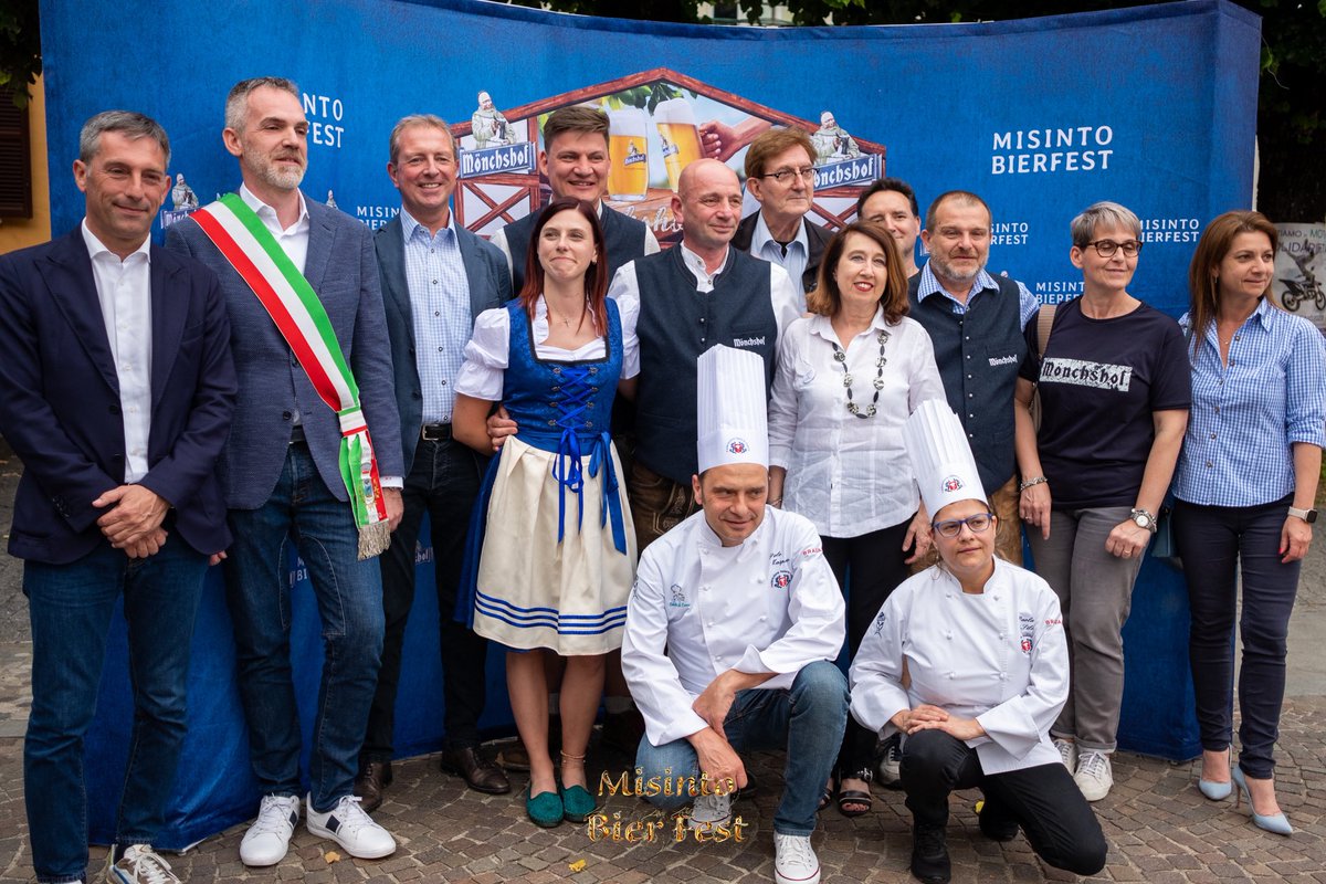 GamE20Misinto's tweet photo. Venerdì 9 giugno si è svolta la conferenza stampa per la 26esima edizione della Misinto bierfest la quale si svolgerà da giovedì 6 luglio fino a domenica 16 luglio. Ringraziamo per il supporto tutte le persone che stanno aiutando a rendere possibile tutto ció. PROSIT🍺 https://t.co/sZY8IDoqBn