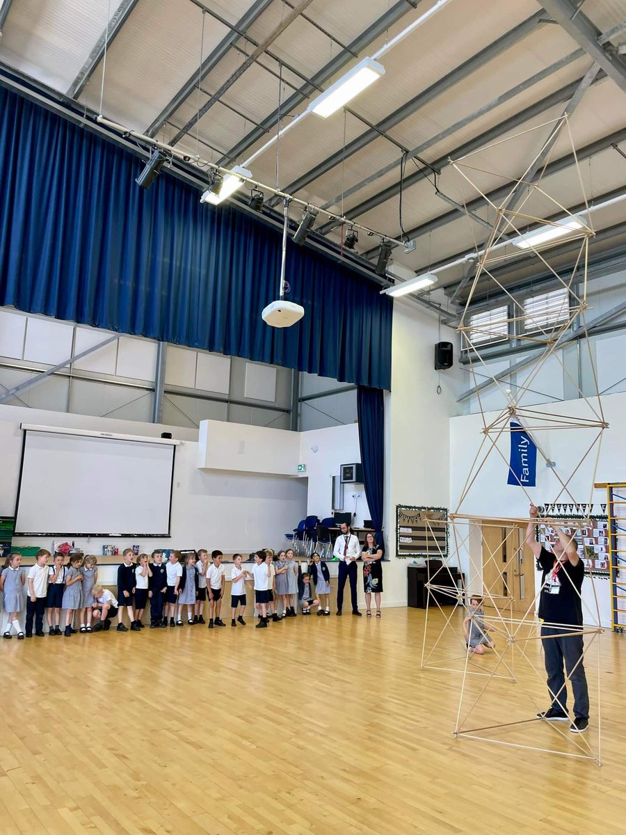 ArchitectureW's tweet image. Great Day @AvonwoodPrimary yesterday working with Year 1 &amp;amp; 2 #STEMWORKSHOPS