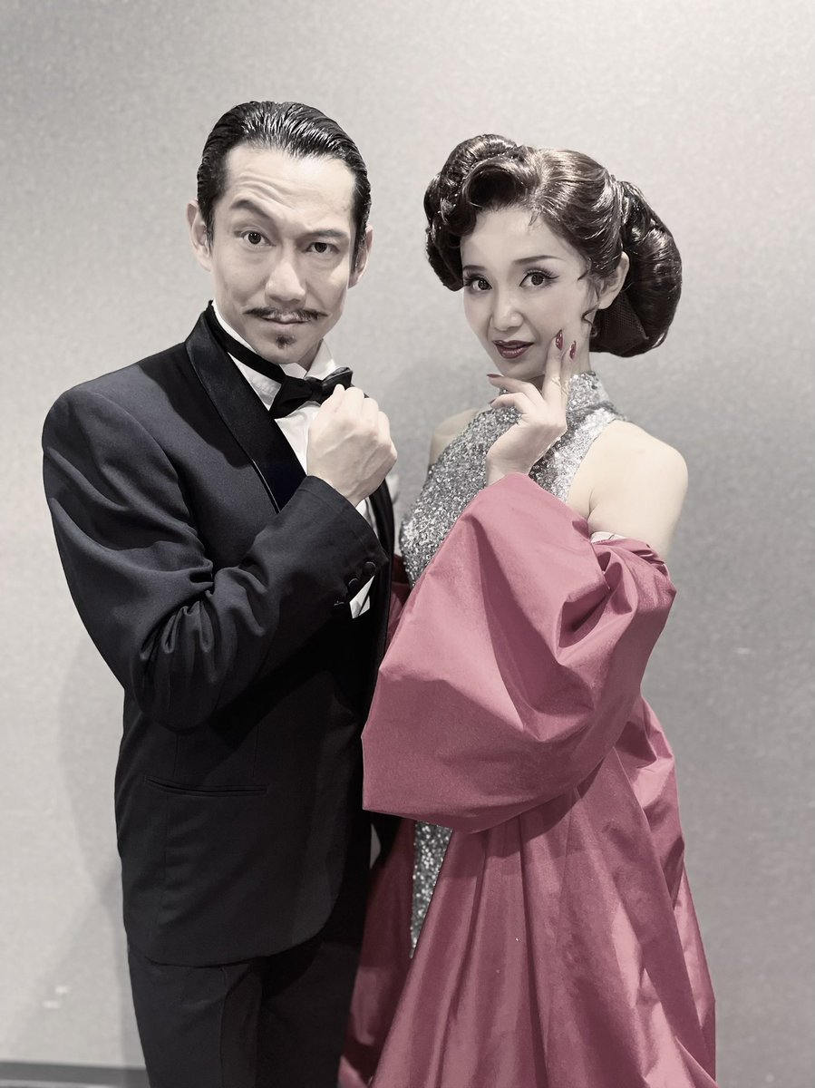 hirorinpong's tweet photo. #エリヘレ
#大千穐楽
無事に完走いたしました！熱いご声援を、本当に有難うございました。
心から尊敬できる、プロ意識の塊のようなカンパニーの一員となれたこと、そしてドリアン・リー役として生きる中で出逢えた全てに心から感謝の気持ちでいっぱいです。
#レブソンとリー
#後藤晋彦
#原広実 https://t.co/g2eIOzgO9B