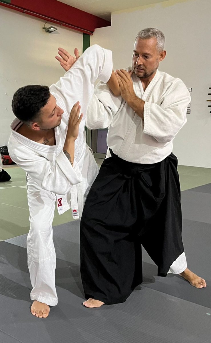 aytomatanza's tweet photo. KAIKA DOJO, 20 AÑOS CULTIVANDO EL AIKIDO EN LA MATANZA
La Escuela de Aikido Matancera Kaika Dojo cumple dos décadas de existencia, toda una proeza para una disciplina marcial en la que no existen competiciones ni medallas que incentiven su práctica. https://t.co/uJ8vjj3GlH https://t.co/X5K4SZh2yM
