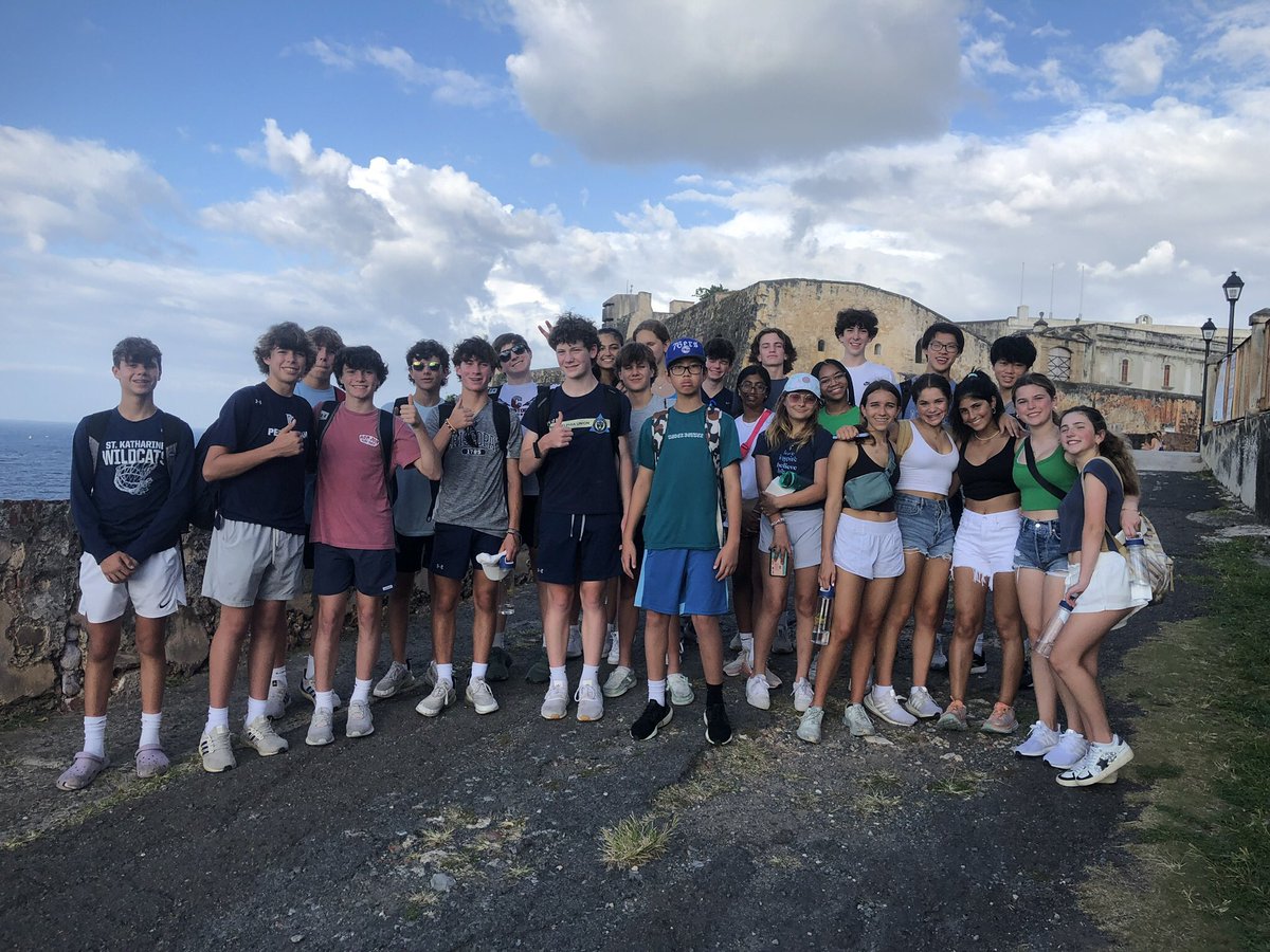 MmeGolden's tweet photo. This marks the 15th trip that @Ea1785 @ea_middle has made to #puertorico with @VamonosToursPR over the years 2006-2023.  ¡Hasta la próxima vez, la isla del encanto!  🌴@SraEtherington https://t.co/TIj9kLIS1n