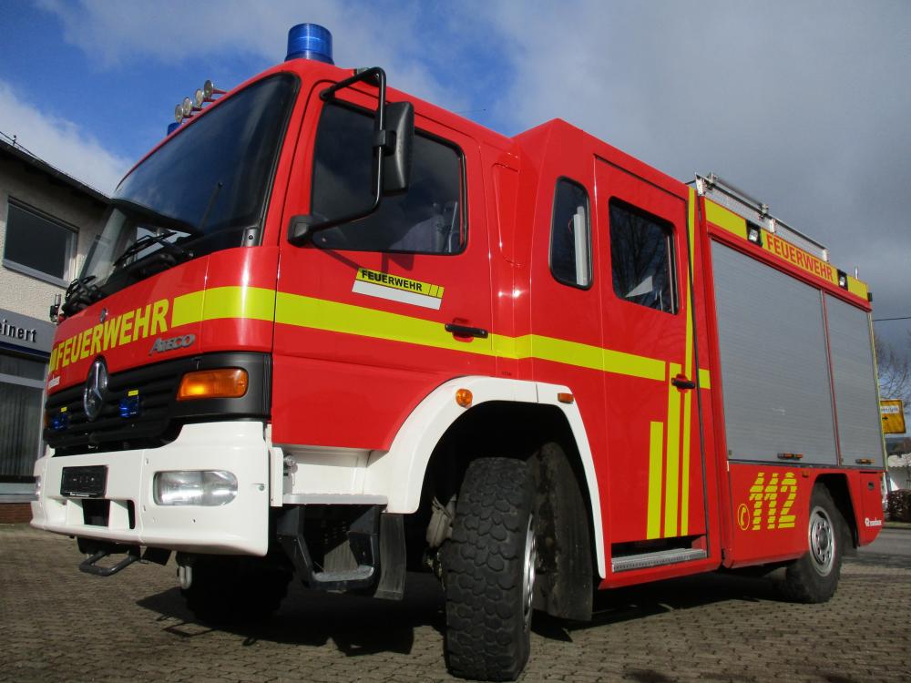 Biete: HLF/10 Atego 4x4  Einzelbereifung Baujahr 2003 Integralkabine TOP !

feuerwehr.de/markt/anzeige.…

#Feuerwehr #FeuerwehrMarkt