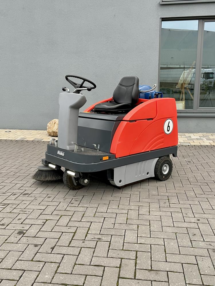 Biete: Kehrmaschine - Hako Sweepmaster P980 R LPG

feuerwehr.de/markt/anzeige.…

#Feuerwehr #FeuerwehrMarkt