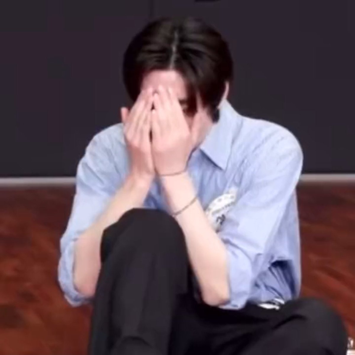 L🍓 on Twitter "RT snghcentric this cute habit of sunghoon to cover