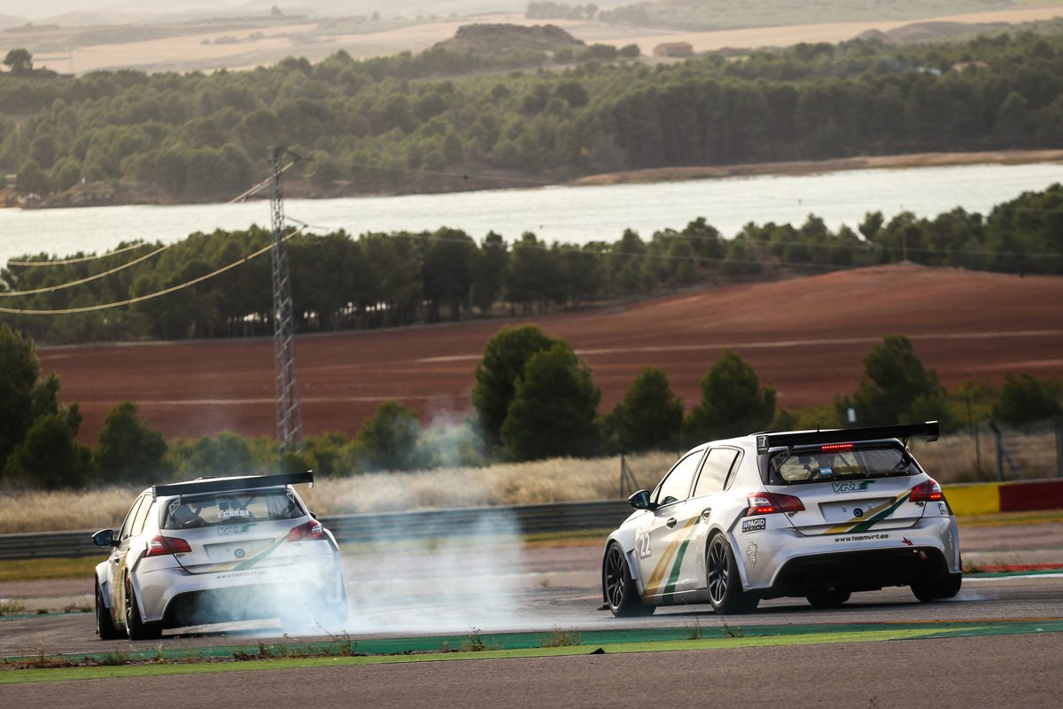 MotorLand Aragón tweet media