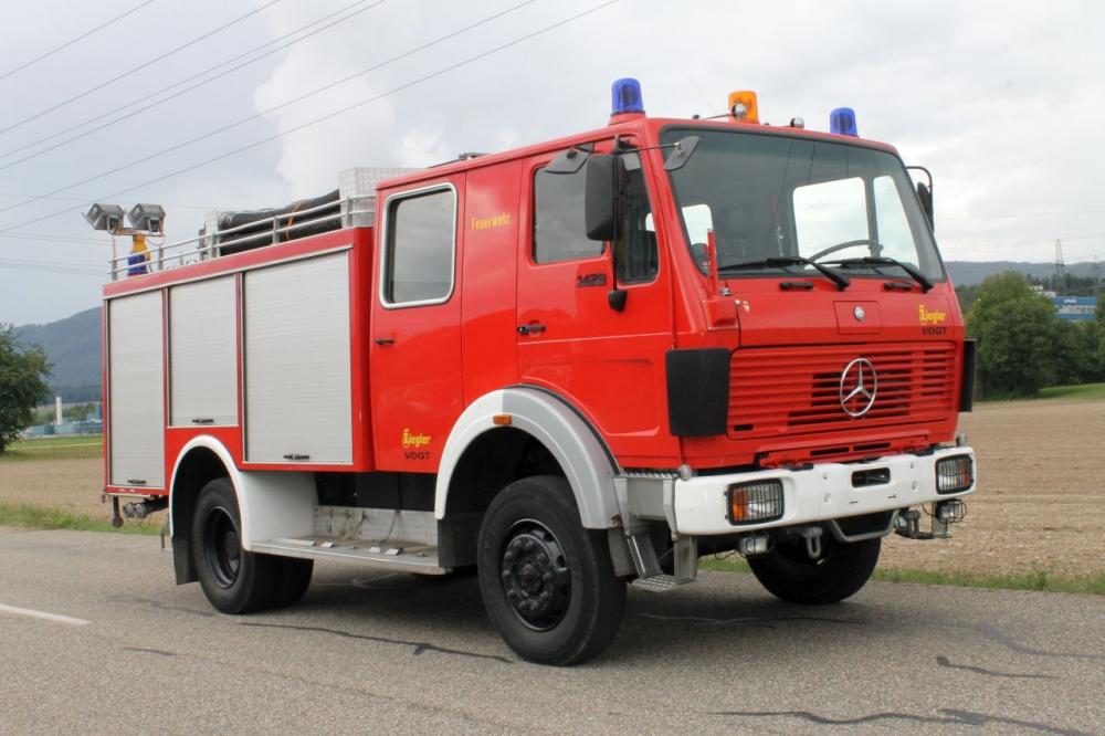 Biete: #Mercedes-Benz 1428 AF 4x4 Tanklöschfahrzeug

feuerwehr.de/markt/anzeige.…

#Feuerwehr #FeuerwehrMarkt