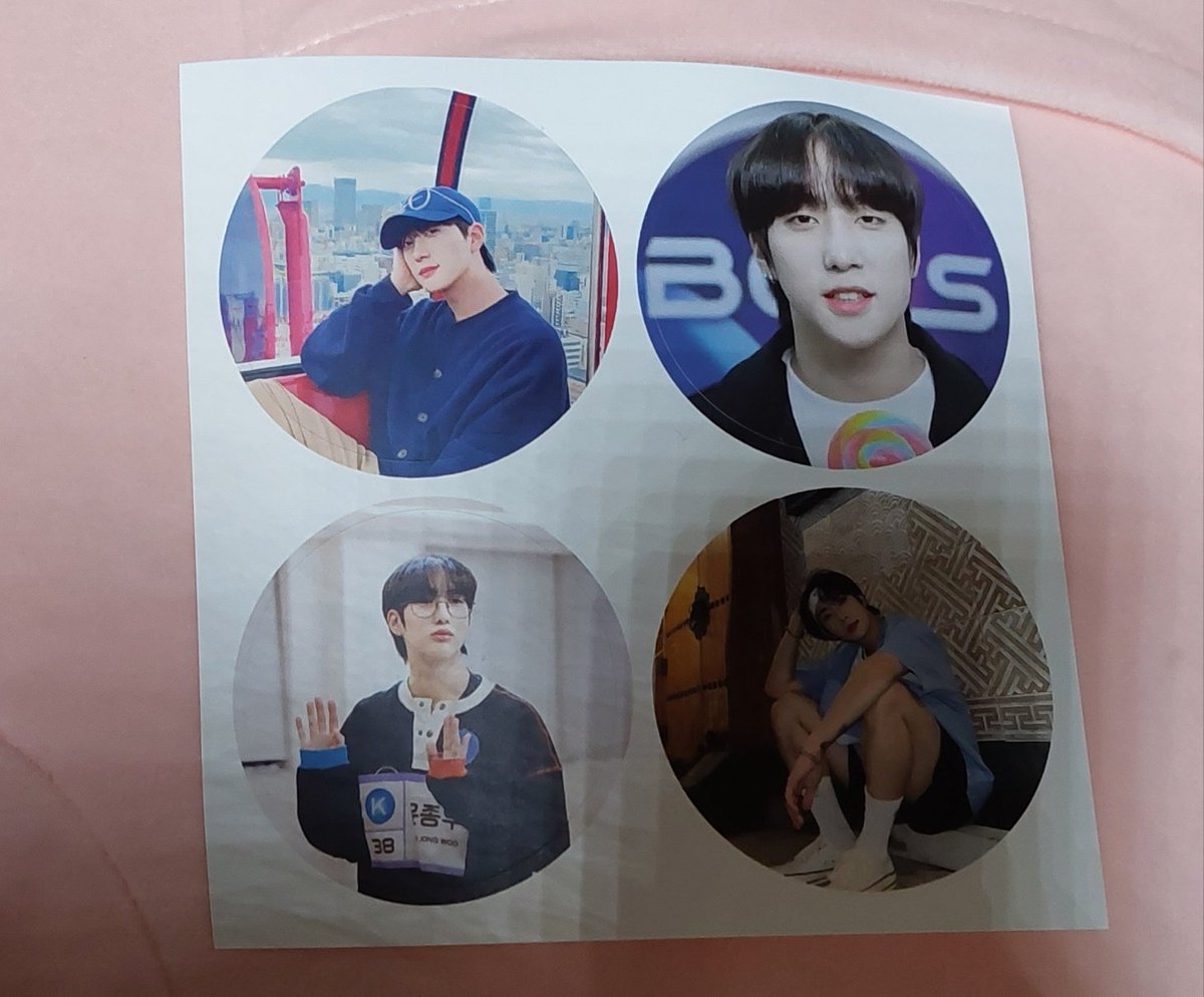 jongwooprincess's tweet image. 양면부채구요 수량 240개고 배송비만 받고 나눔하려고 합니다.
아래 폼 작성해주시고 말씀해주시면 낼 부터 순차적으로 배송해드려요 
밑에 두개는 어제 나눔드린건데 못받으셨으면 배송지란에 배송지와함께 못받았다고 적어주시면 같이 보내드려요 
docs.google.com/forms/d/e/1FAI…