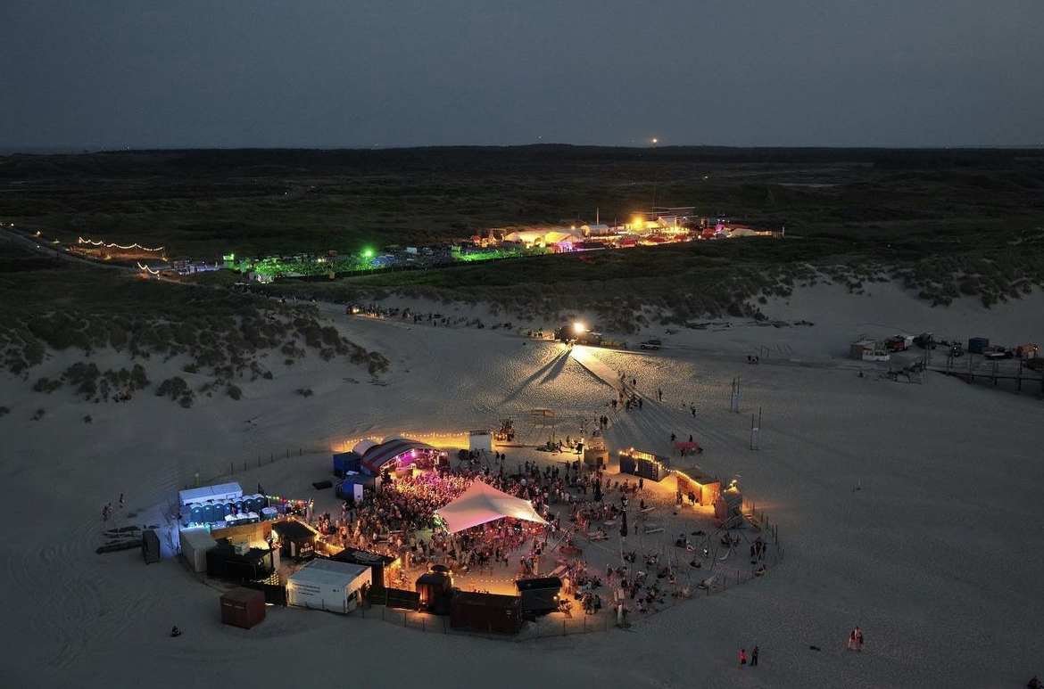 Currently, one of the theatre festivals we absolutely love is taking place: Oerol Terschelling! ⛺ We're happy they are using Fiona to manage their festival in the best way possible. ✨🎭#OerolTerschelling #FestivalVibes #TerschellingSunsets #FionaOrganizes #filmfestivalsoftware