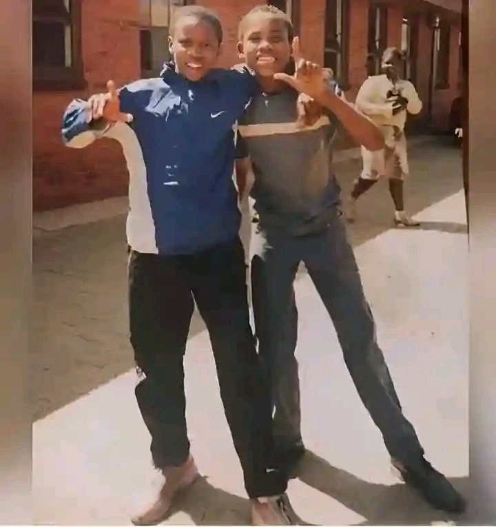 YELL0MAN's tweet photo. From the dusty streets of Tembisa.. Themba  "Mshishi" Zwane's story is inspiring.

The greatest there is
The greatest there was
The greatest there ever will be

🇿🇦🐐

#Sundowns https://t.co/fC6rxy3Yg5