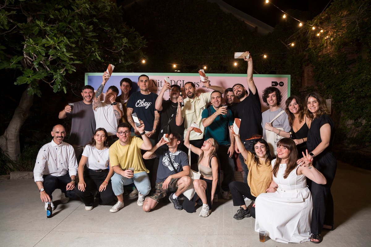 Pero lo mejor fue poder juntarnos tantos 😊
<a href="/DgreesStudio/">Dgrees®</a>, <a href="/Silencio/">Silencio Xueliot</a>, <a href="/workoholics_/">WORKOHOLICS®</a>, @DigitalDosis, Nova Garda, <a href="/iago_barreiro/">Iago Barreiro</a>, Metódica, <a href="/stereochromo/">Wences Sanz-Alonso</a>, <a href="/bardo_digital/">Bardo</a> y fuera de cámara Morbo, julengarcia.com, <a href="/iamalexmunoz/">Alex Muñoz</a>, miguelquiroga.work y <a href="/PlasticCreative/">Plastic.design</a>