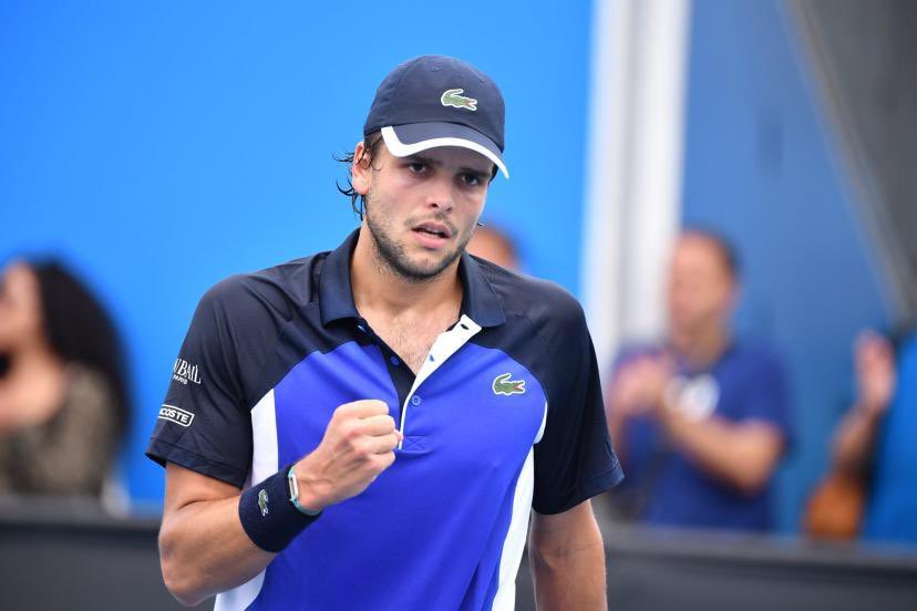 Quotidien_Sport's tweet photo. 𝗝𝗘𝗨, 𝗦𝗘𝗧 𝗘𝗧 𝗠𝗔𝗧𝗖𝗛 ⏱️🎾

🇫🇷 Barrère 6 | 6 2️⃣
🇩🇪 Otte       4 | 3 0️⃣

📌 Un autre de nos français qui commence bien la saison sur gazon !
Barrère affrontera Musetti 🇮🇹 au 2nd tour 🤩

#StuttgartATP 🇩🇪 https://t.co/bAlK6eNuhS