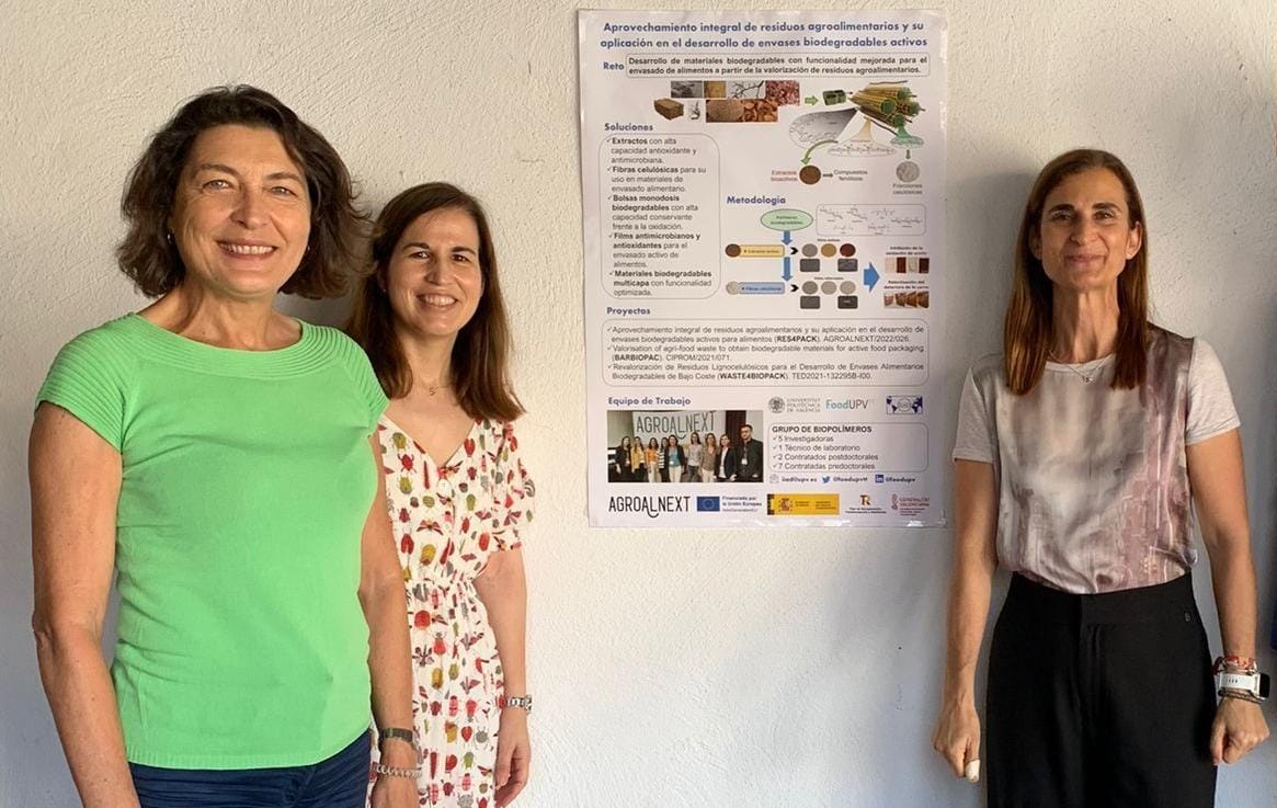 Maria_VargasUPV's tweet photo. Presentando el proyecto #RES4PACK @agroalnext_GVA @foodupvtt @UPV en la Jornada "Adaptación del sector del plástico a la estrategia europea de economía circular" organizada por @AvepAsociacion https://t.co/NSqOwdwO5z