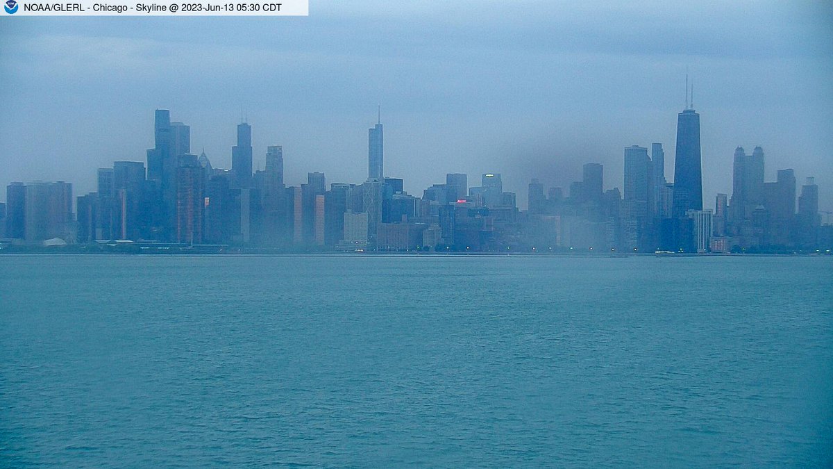 It's 56F in #Chicago with cloudy skies &amp; winds at W5.75mph goo.gl/Z1aEUC